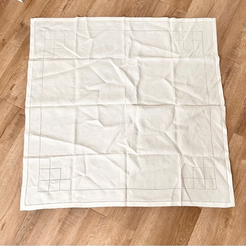 Vintage Tablecloth Table Topper Crochet Off White 32.5